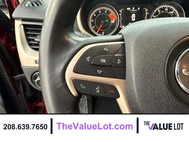 Used 2016 Red Jeep Latitude image 24