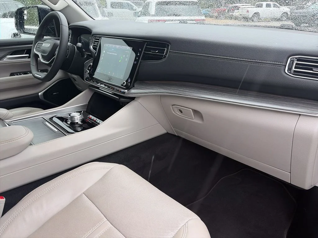 Used 2024 Black Jeep Series II image 31