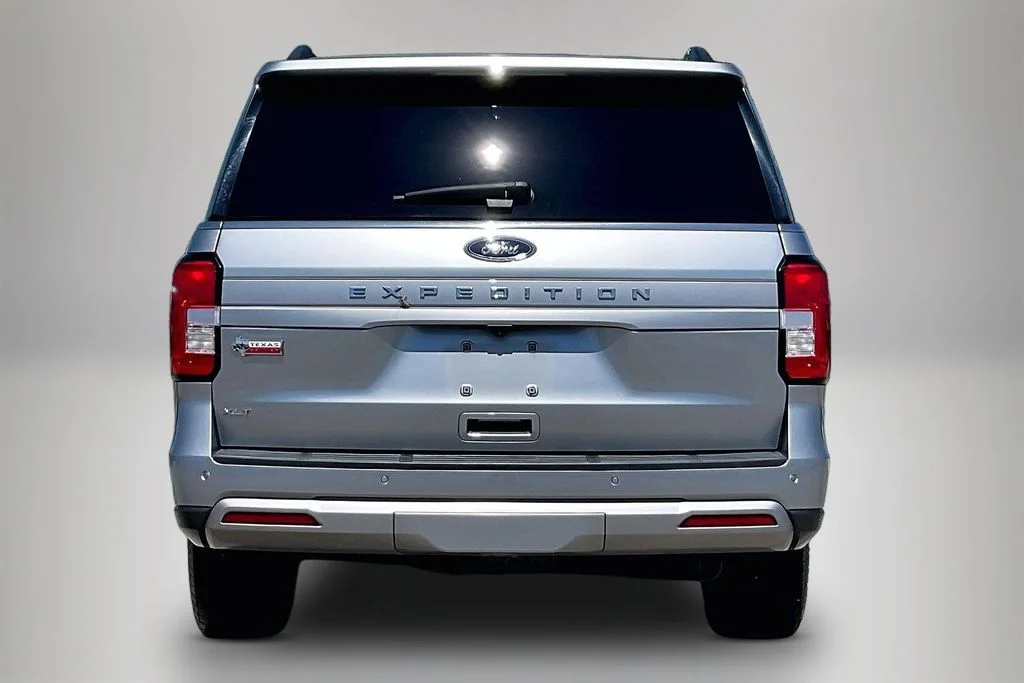 Used 2022 Silver Ford XLT image 6