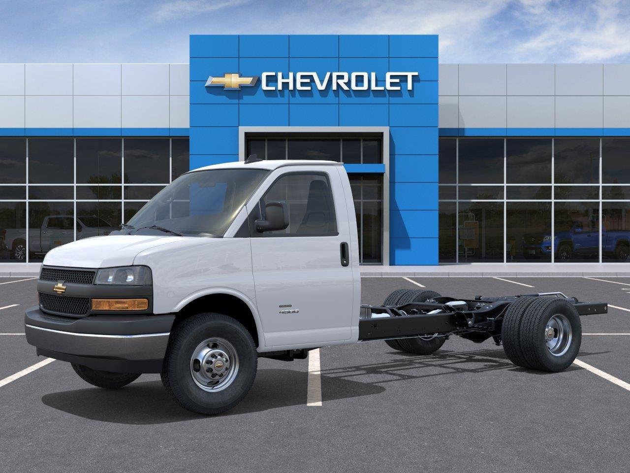 New 2025 Summit White Chevrolet 1WT image 2