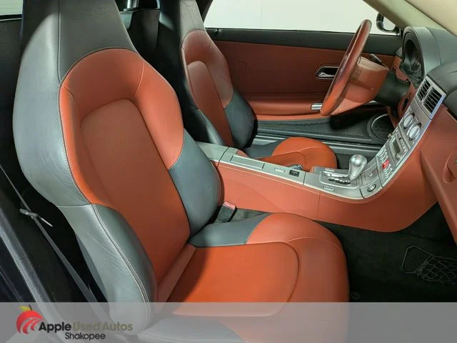 Used 2006 Black Chrysler Limited image 26
