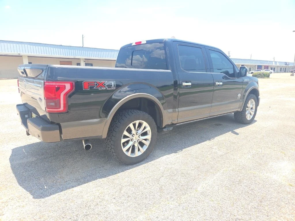 Used 2016 Black Ford King Ranch image 9