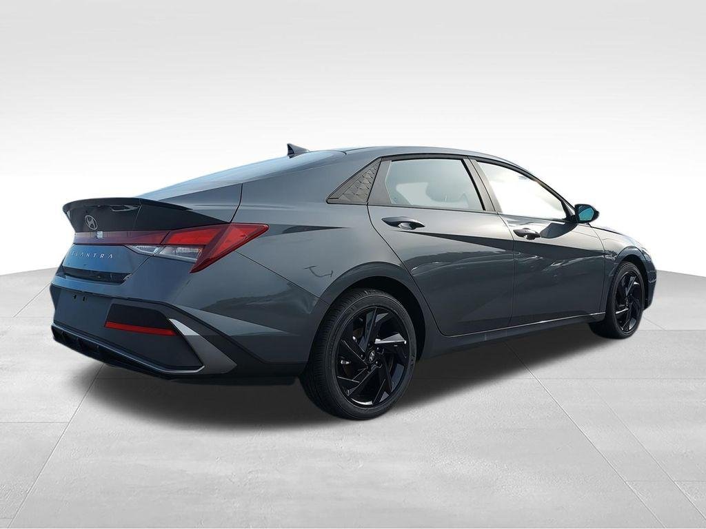 New 2026 Gray Hyundai SEL Sport image 8