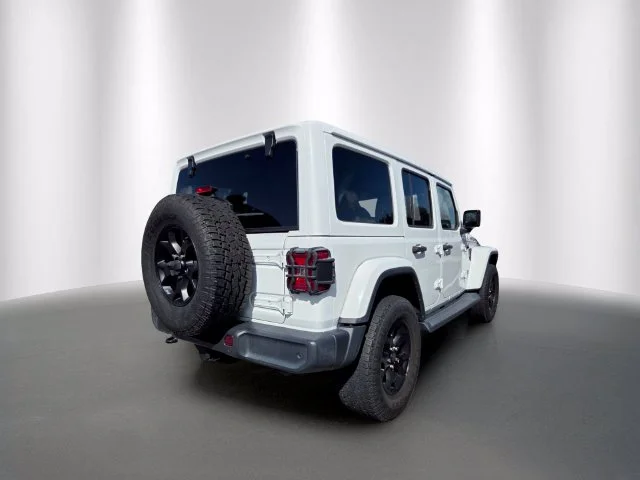 Used 2018 Bright White Clearcoat Jeep Unlimited Sahara image 4