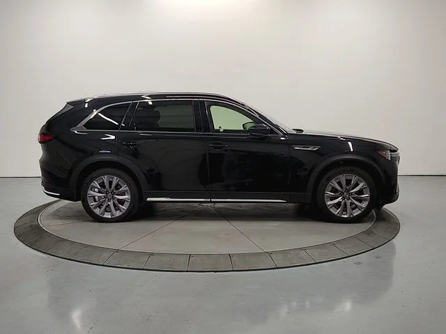 Used 2025 Black Mazda 3.3 Turbo Premium Plus image 9