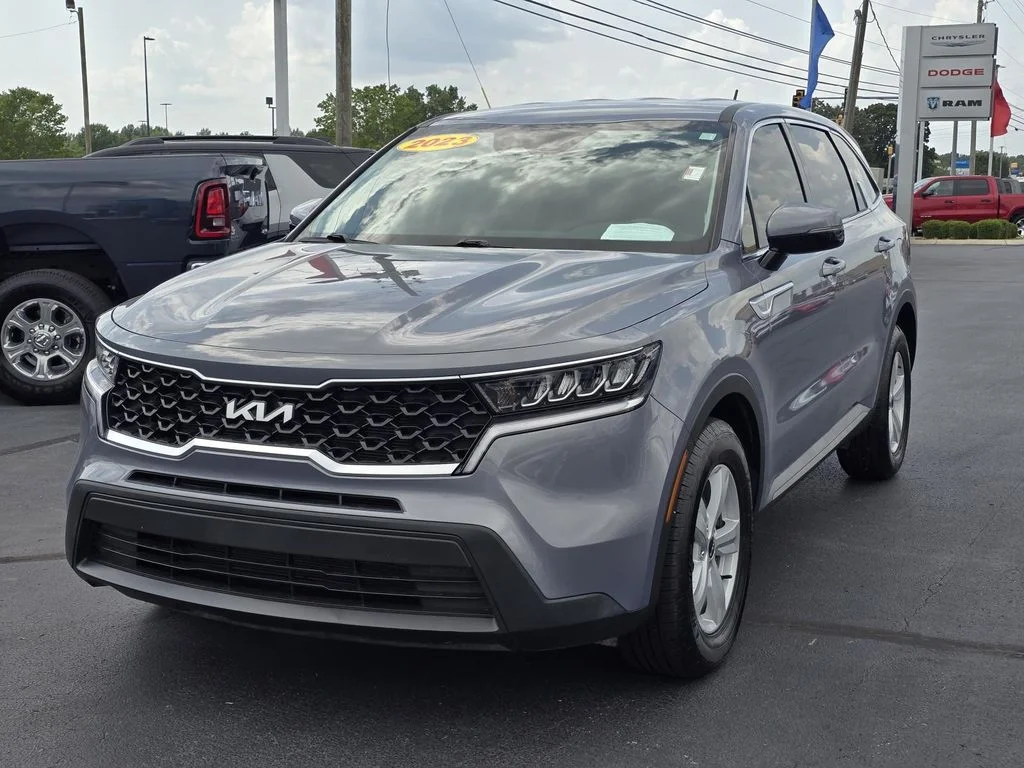 Used 2023 Silver Kia LX image 3