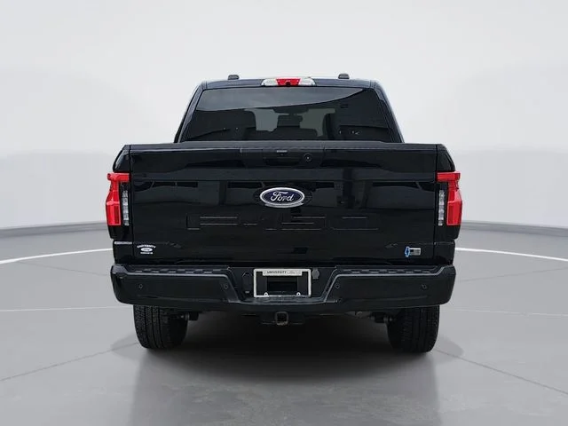 Used 2023 Black Ford XLT image 4