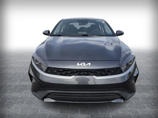 Used 2023 Gray Kia LXS image 2