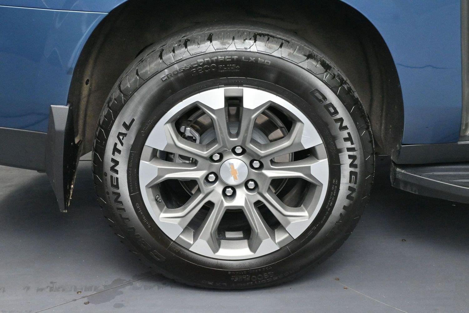 Used 2025 Lakeshore Blue Metallic Chevrolet LS image 38
