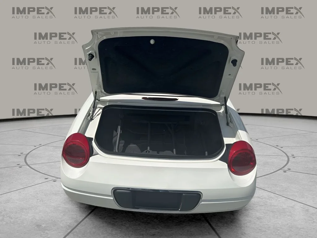Used 2002 White Ford Base image 24