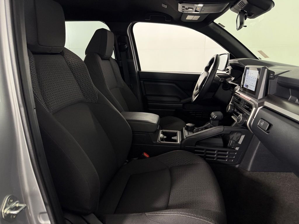 Used 2025 Cutting Edge Toyota SR5 image 29