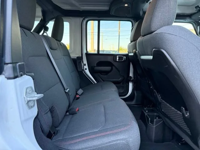 Used 2025 Bright White Clearcoat Jeep Rubicon image 11