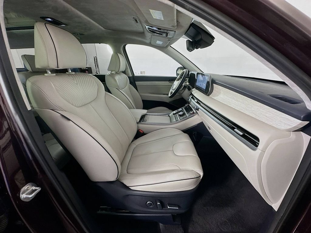 Used 2024 Red Hyundai Calligraphy image 30