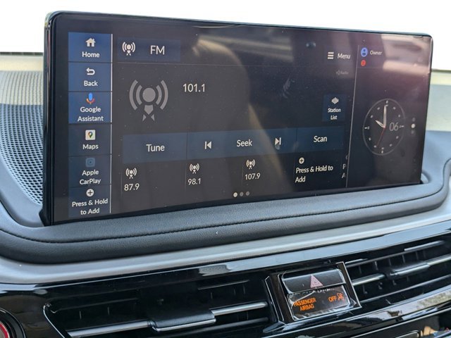 New 2026 Platinum White Pearl Acura w/Technology Package image 18