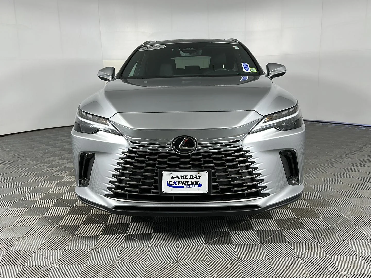 Used 2023 Nebula Gray Pearl Lexus RX 350h Premium image 3