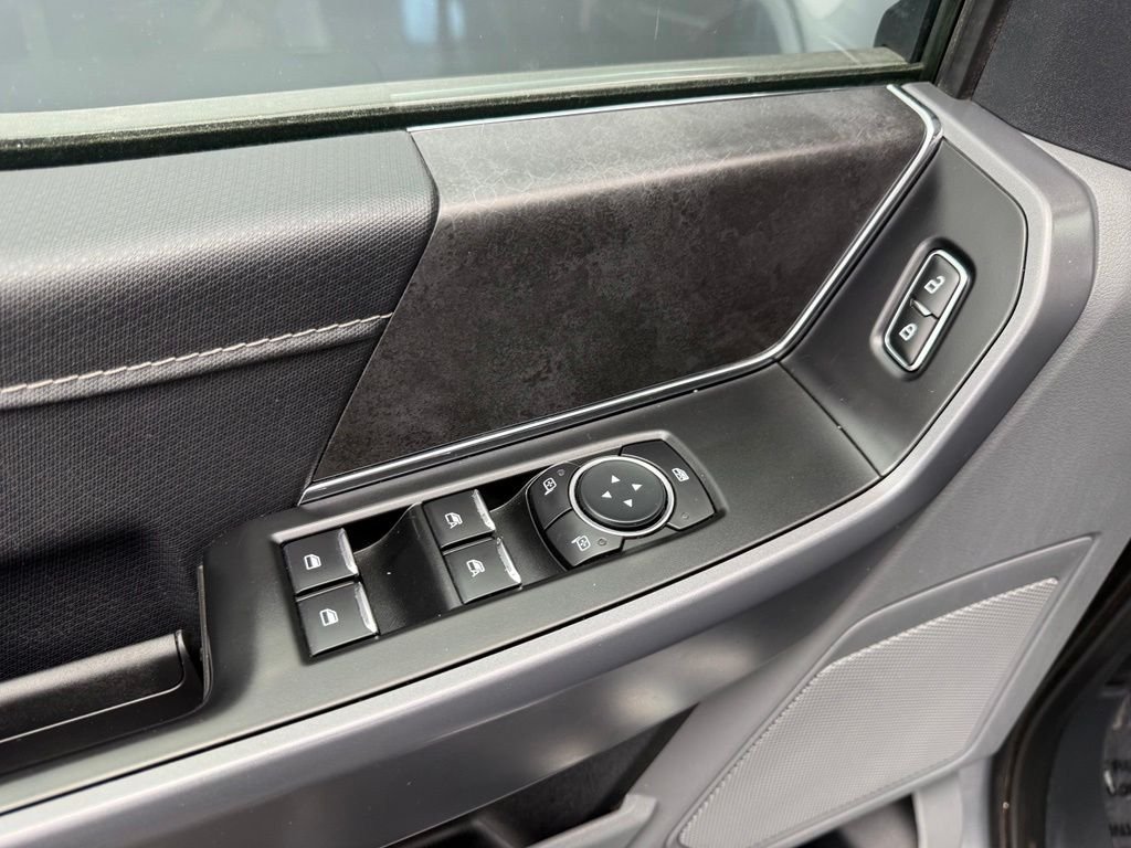 Used 2025 Silver Ford XLT image 41