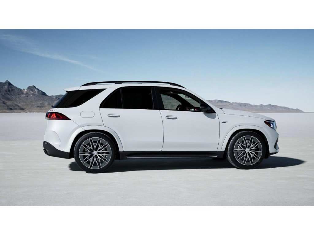 New 2027 MANUFAKTUR Moonlight White Metallic Mercedes-Benz GLE 53e AMG® image 17