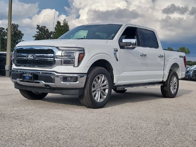 New 2026 Oxford White Ford Lariat image 33