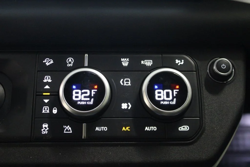 Used 2022 Silver Land Rover XS Edition image 27