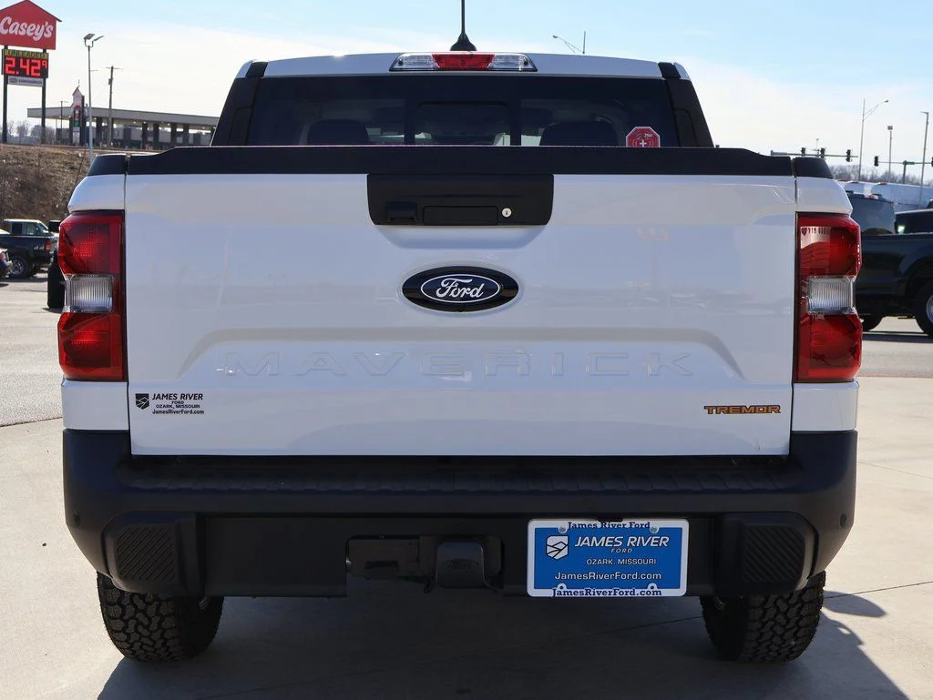 New 2026 Oxford White Ford Tremor® image 4