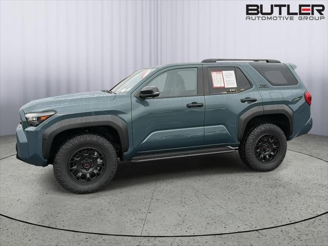 Certified Used 2025 EVEREST Toyota  image 3