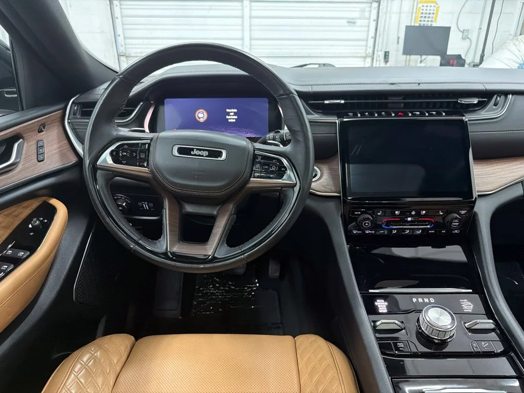 Used 2023 White Jeep Summit image 26
