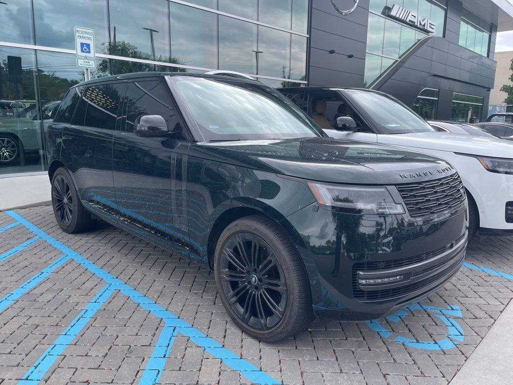 Used 2025 Green Land Rover Autobiography image 1