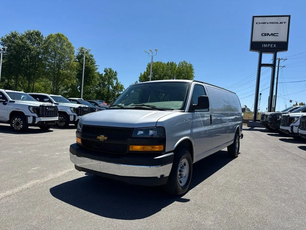 Silver Ice Metallic 2026 Chevrolet Express Cargo 3500 RWD Van Rear-Wheel Drive