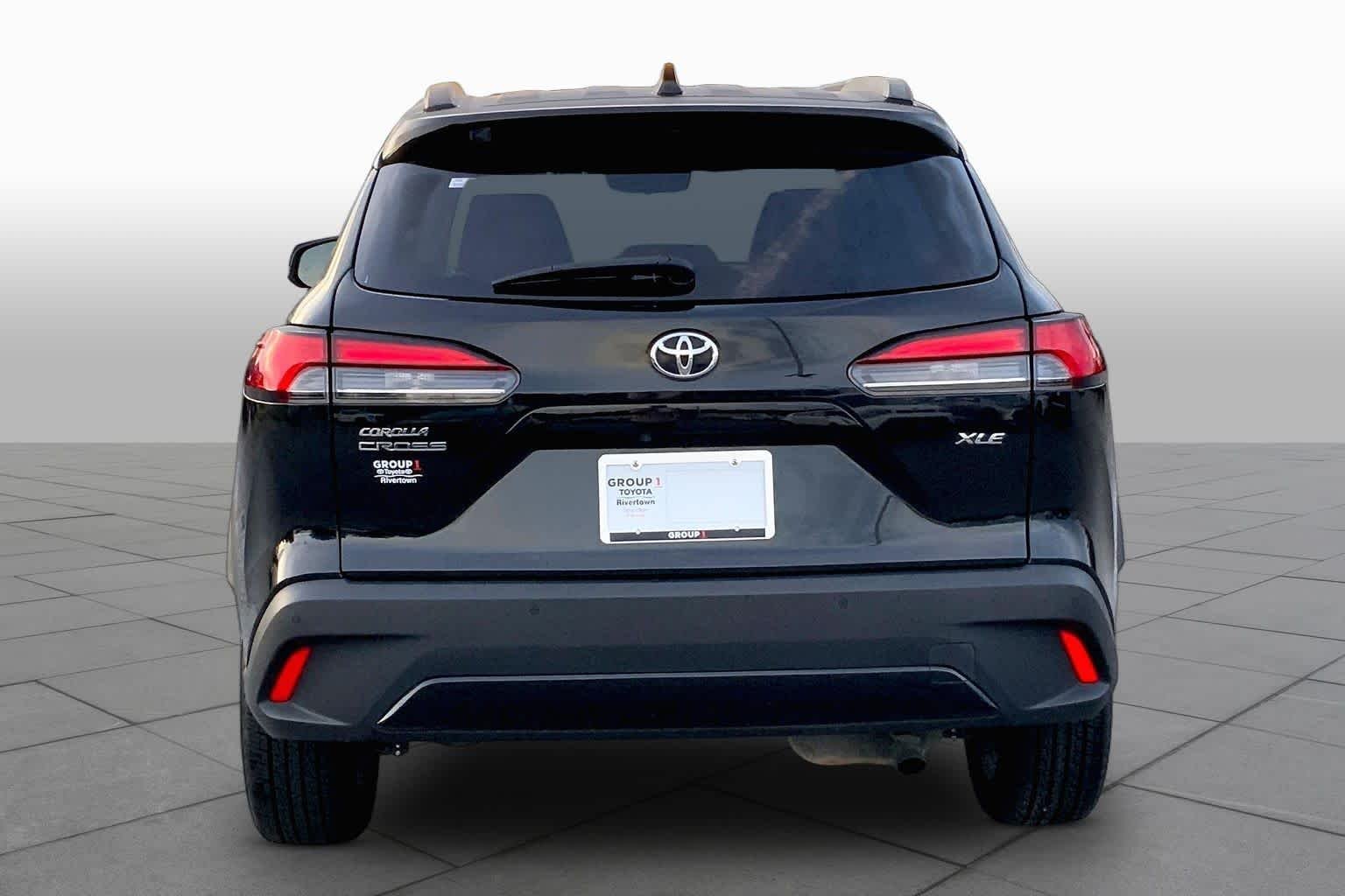 Used 2024 Jet Black Toyota XLE image 5