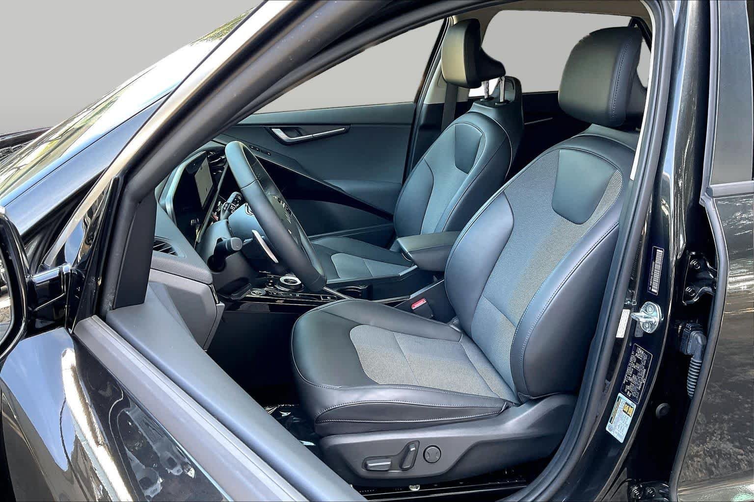 Pre-Owned 2023 Kia Niro EV Wind