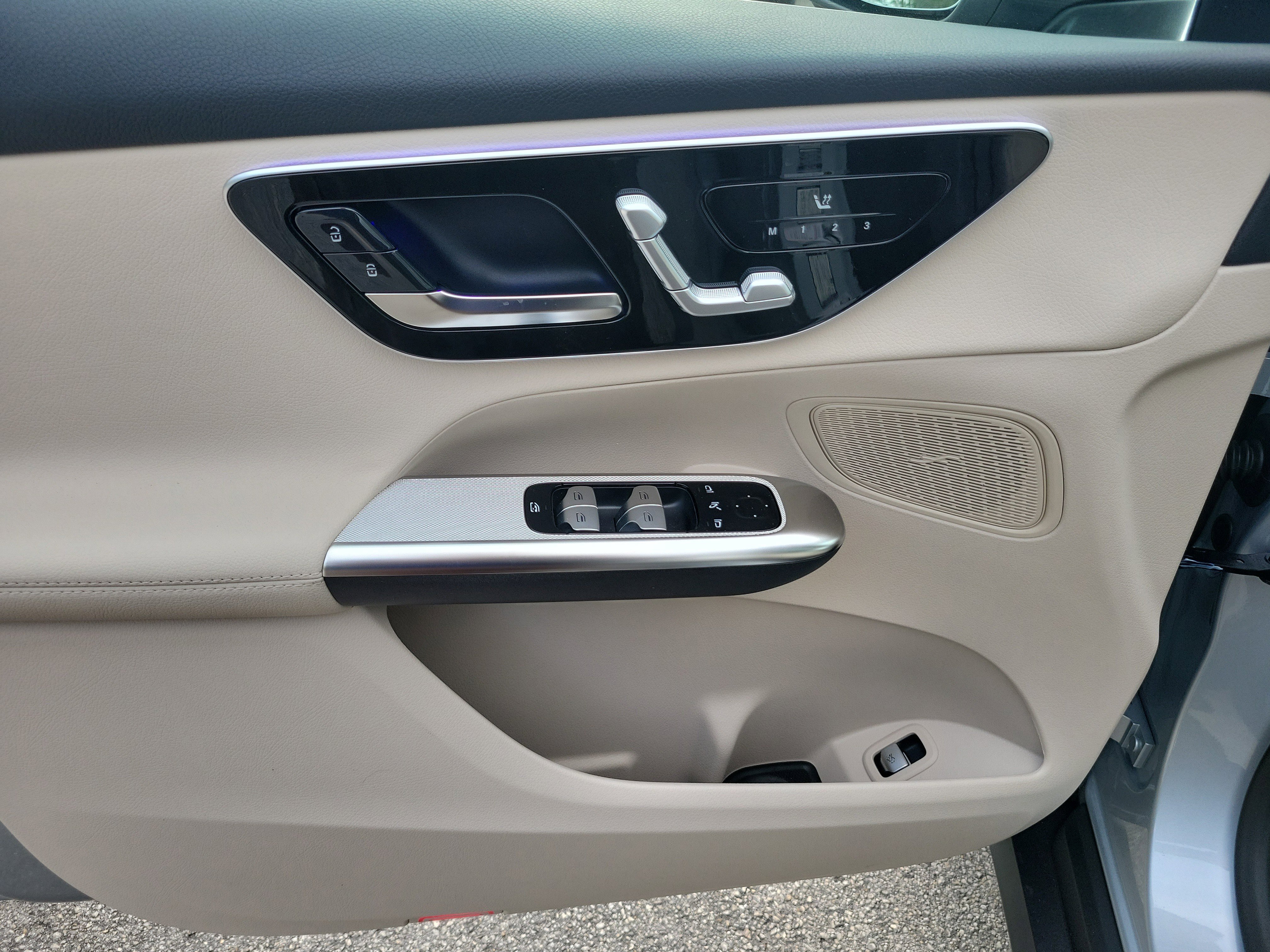 New 2026 Cirrus Silver Metallic Mercedes-Benz GLC 300 image 18