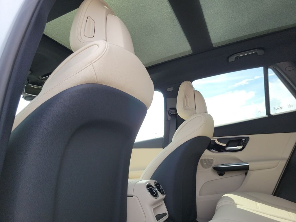 New 2027 Cirrus Silver Metallic Mercedes-Benz GLC 300 image 11