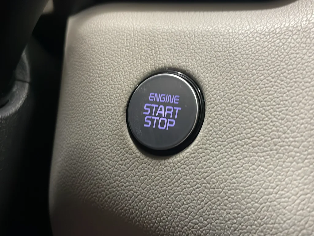 Used 2022 White Kia S X-LINE image 14