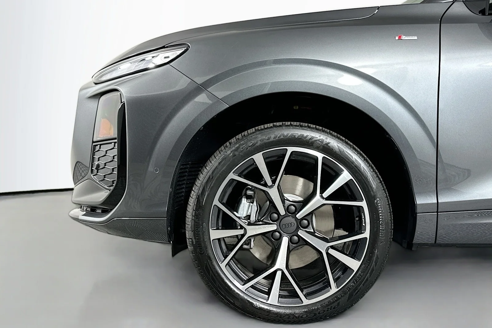 New 2026 Daytona Gray Pearl Effect Audi S line image 11