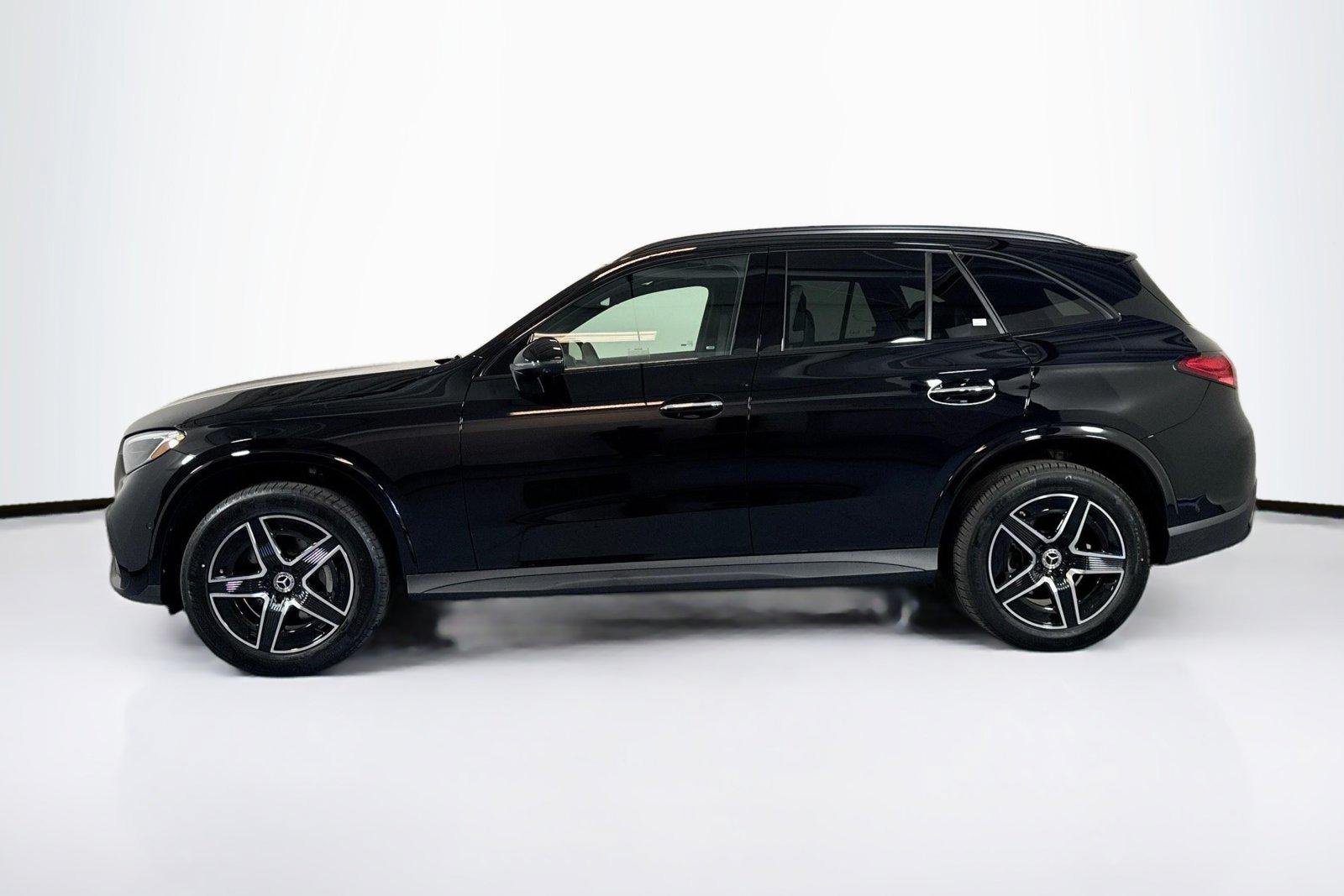 New 2026 Black Mercedes-Benz GLC 300 image 8