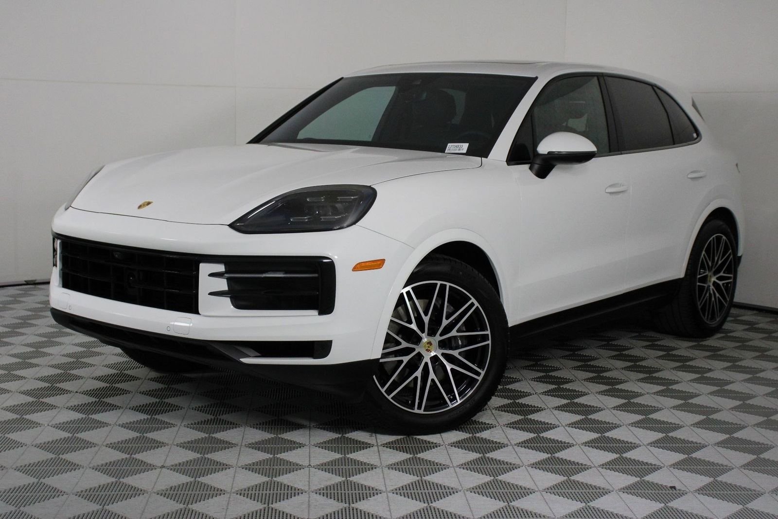 2024 Porsche Cayenne -'s photo