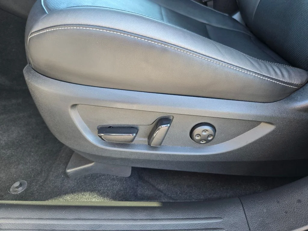Used 2023 Graphite Shadow INFINITI ESSENTIAL image 16