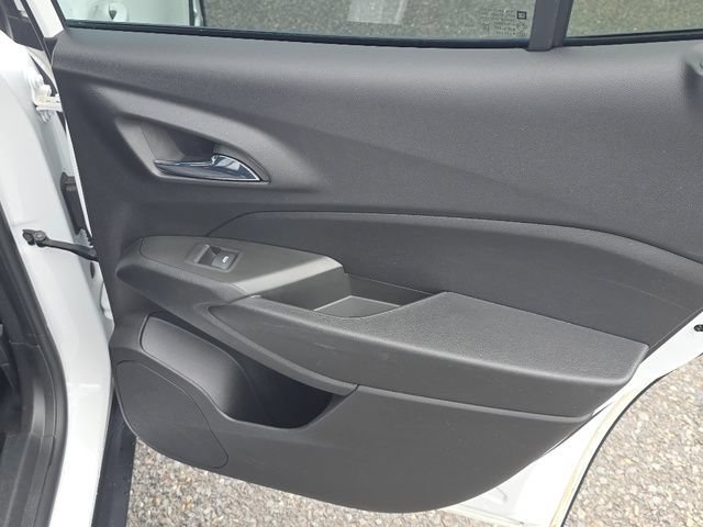 Used 2024 Summit White Chevrolet LS image 23
