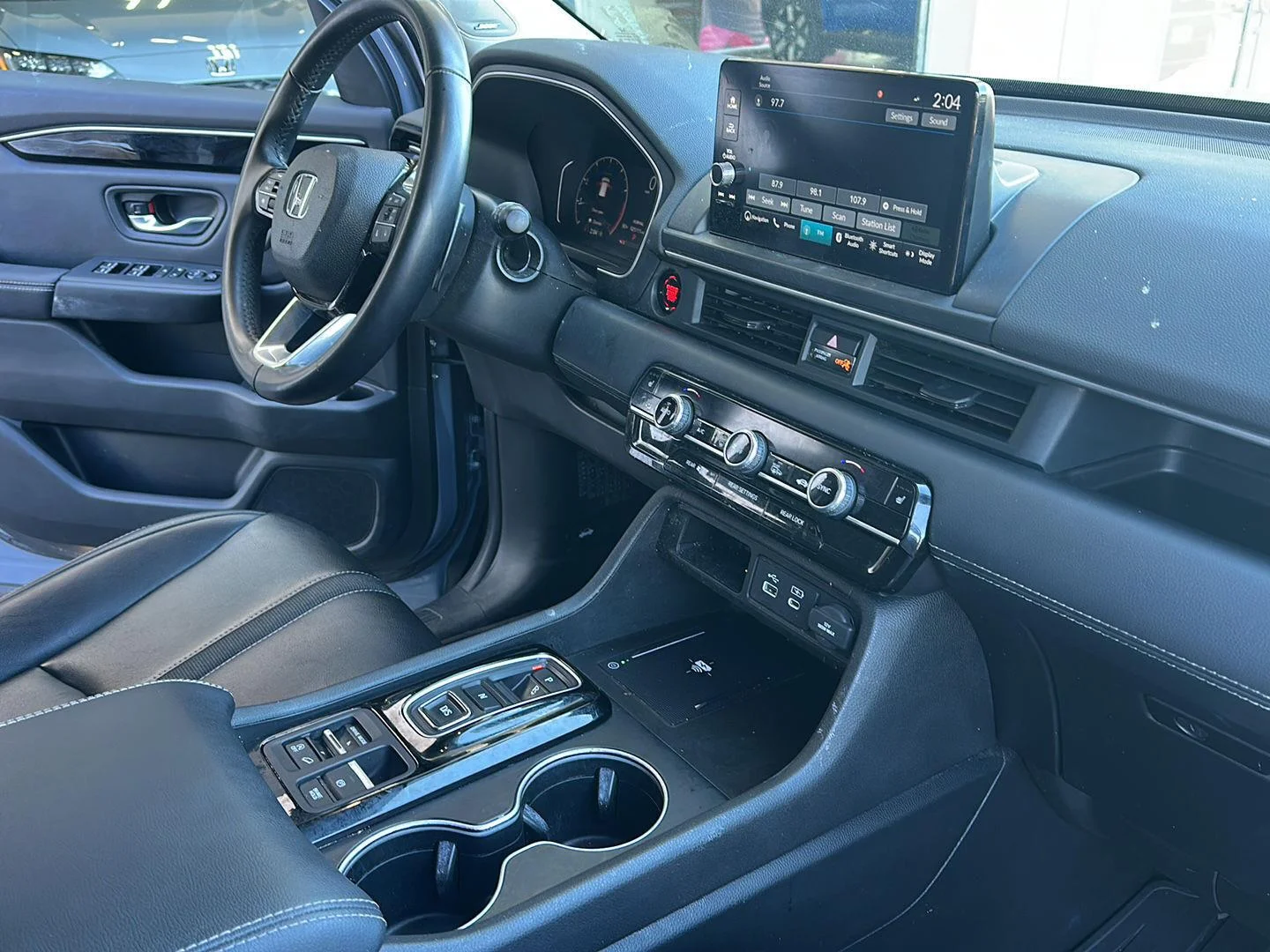 Used 2024 Sonic Gray Pearl Honda Touring image 10