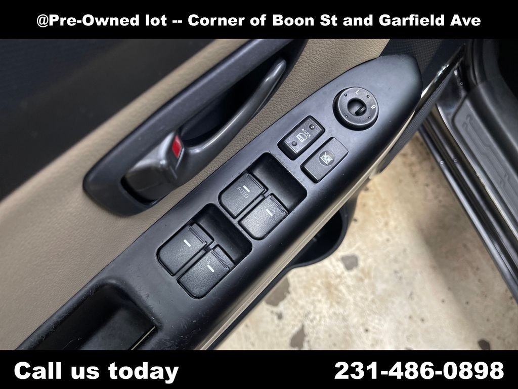 Used 2011 Gray Kia Exclaim image 16
