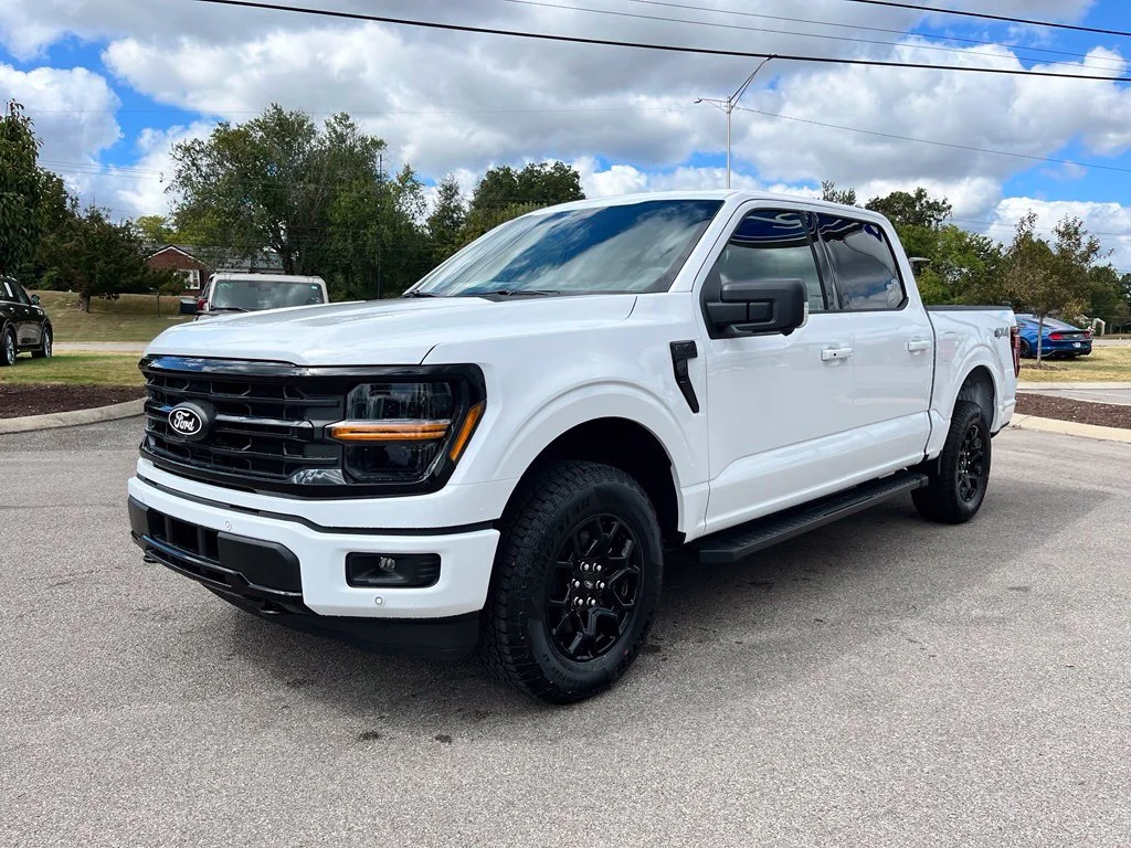 New 2026 White Ford XLT image 3