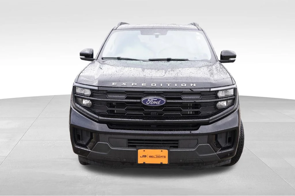 Used 2025 Agate Black Metallic Ford Active image 12
