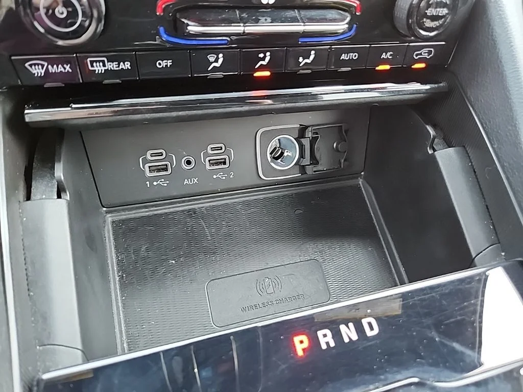 Used 2024 Gray Jeep Altitude X image 31