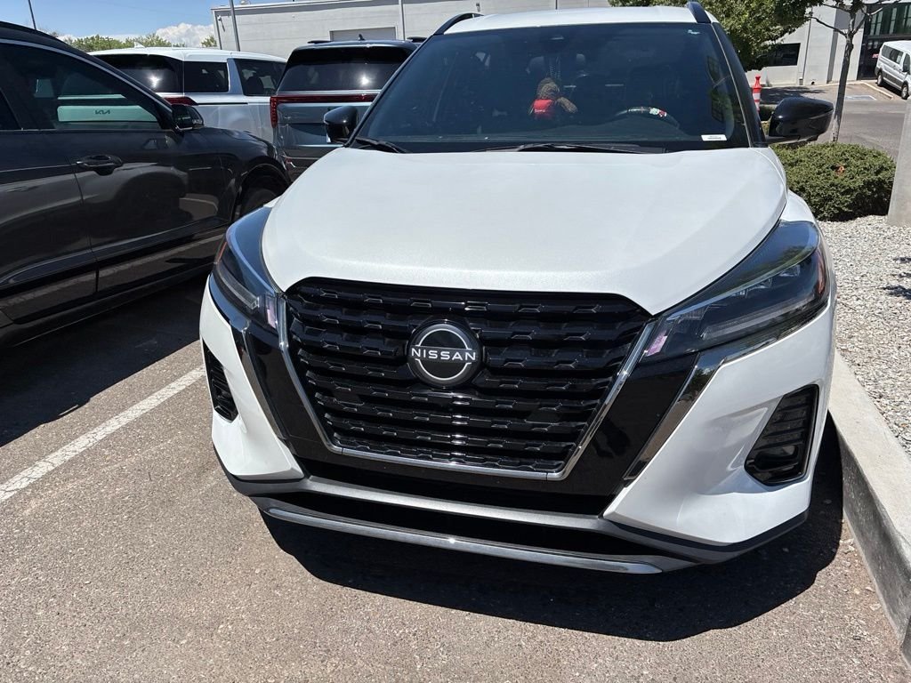 Used 2023 White Nissan SR image 5