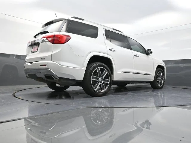 Used 2018 White GMC Denali image 36