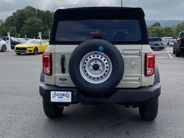 New 2025 Beige Ford Base image 17