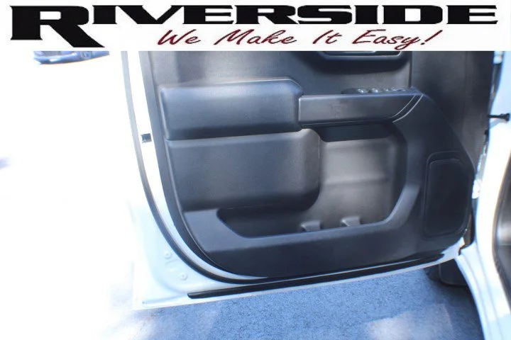 Used 2023 Summit White Chevrolet Custom image 6