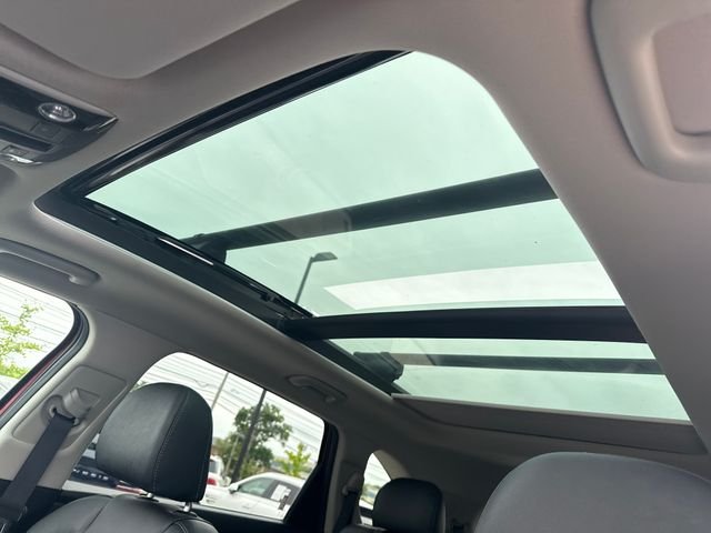 Used 2022 Red Kia X-Line SX Prestige image 21