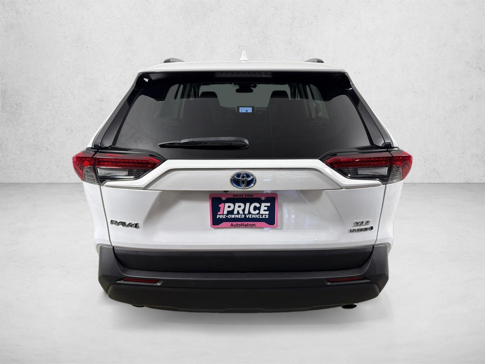 Certified Used 2024 Ice Cap Toyota Hybrid XLE image 5