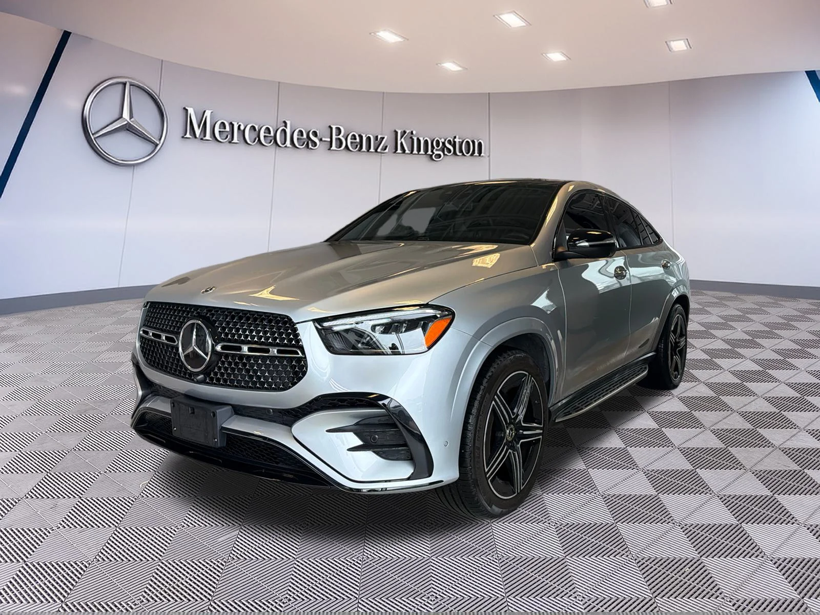 Used 2025 Silver Mercedes-Benz Gle 450 4matic Coupe image 2